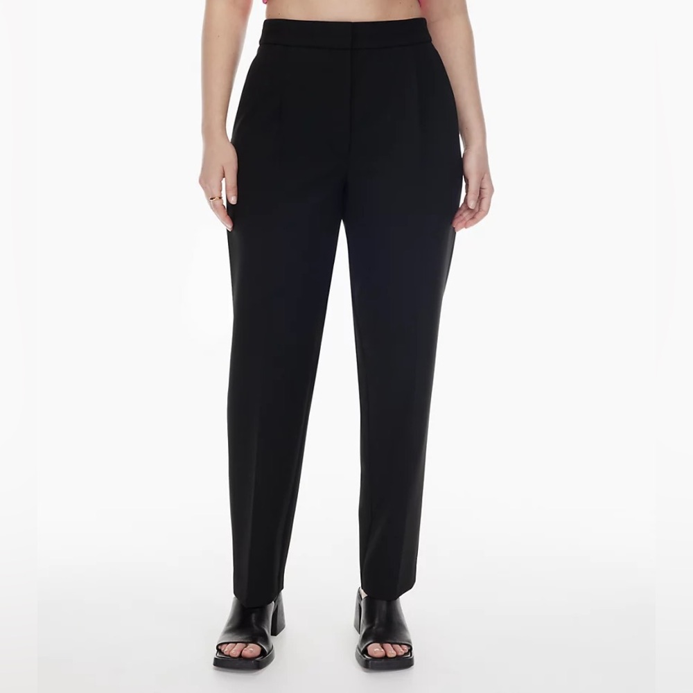 Aritzia Wilfred Trousers. Black. Size 4.